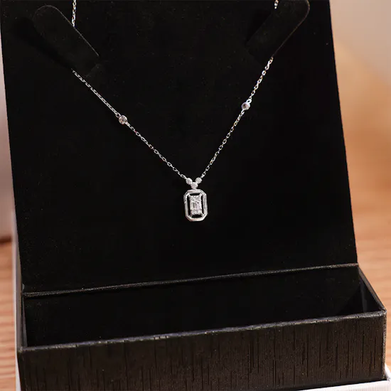 Nava Jewelry Luxury Necklace | Charming Flower Bouquet