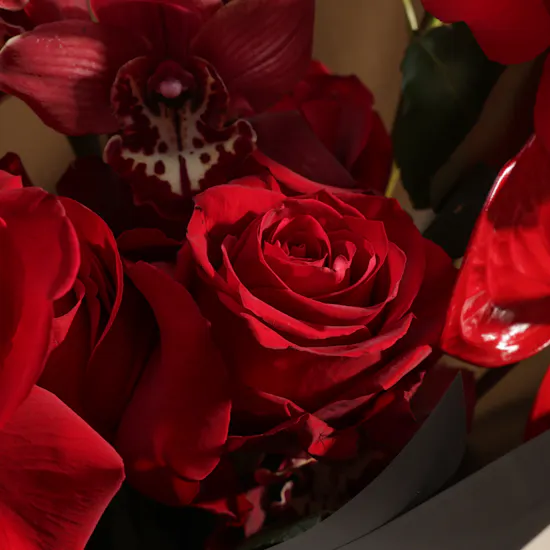 Amour Red Flowers Bouquet