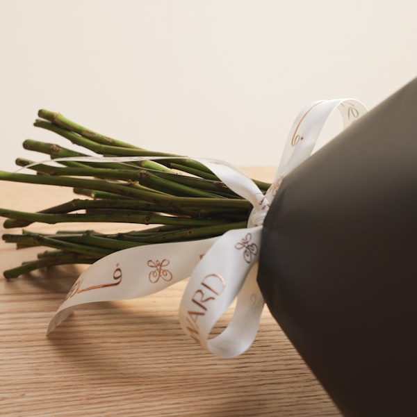 Dazzling Red Rose Bouquet | 25 Flowers