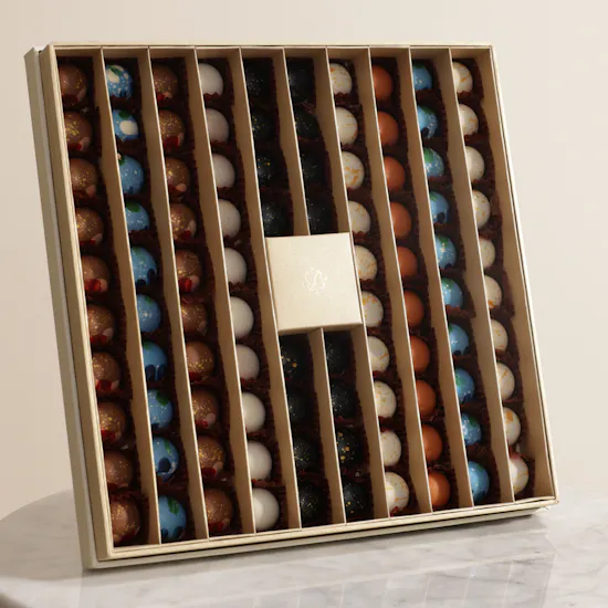 Nua Luxury Nakheel Cream Large Bonbon Box