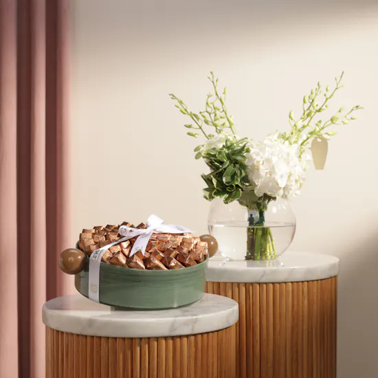 Levo Crepe Dentelle Chocolate Green Tray | Fancy Flower Vase