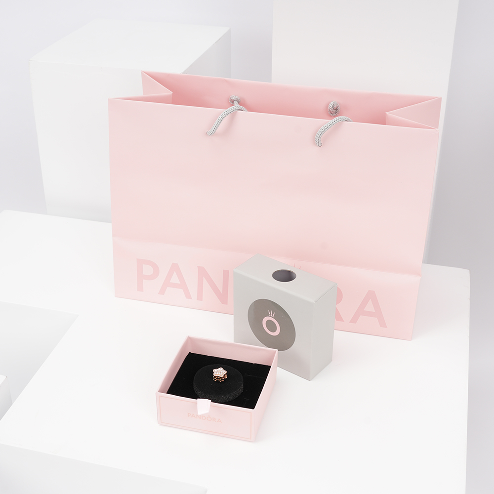 تعليقة سحرالثلج المتلألئ من باندورا 