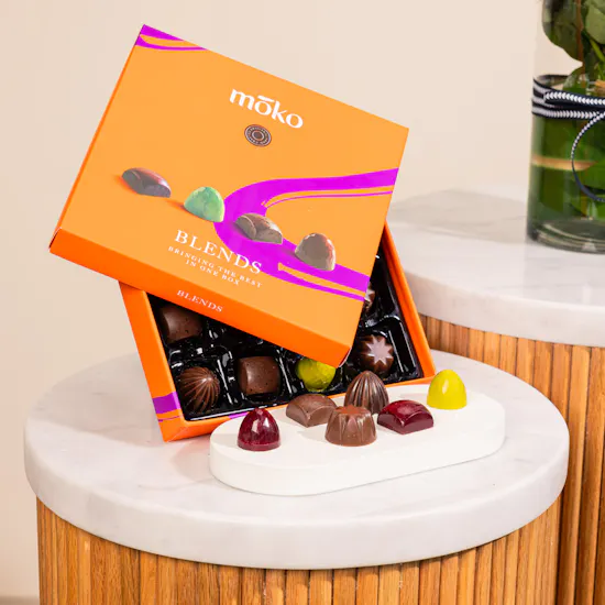 Moko Chocolate Box | Roses Vase