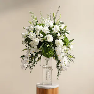 White Majesty Flowers Vase White Majesty Flowers Vase
