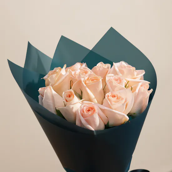 MyGovindas Signature Trio | Beautifully Harmonious Flower Bouquet