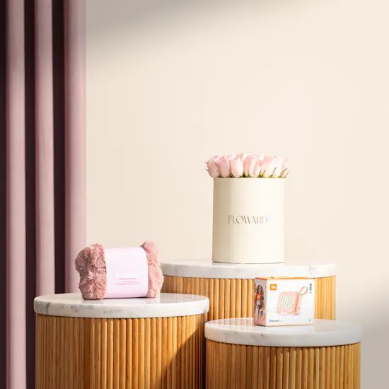 Essentials Autumn Everyday Pouch | JBL Portable Speaker and Pink Roses