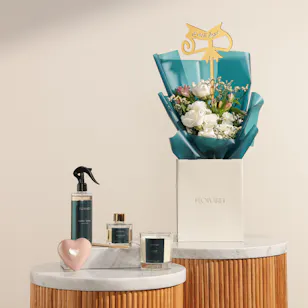 Floward Lovely Orchid Elegant Home Set | Graduation Flower Bouquet
