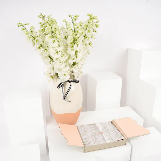 Floward Crunchy Chocolate Box | White Flowers