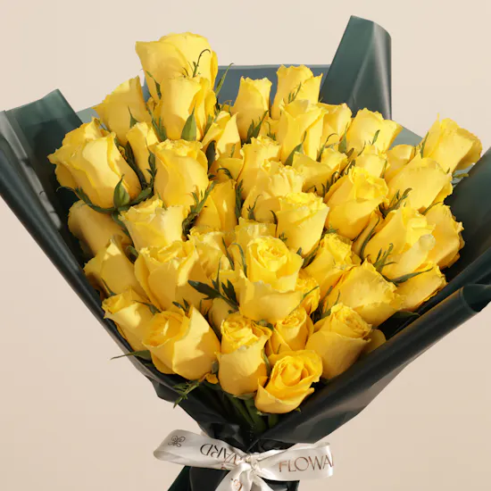 Golden Heart Yellow Rose Bouquet | 50 Flowers