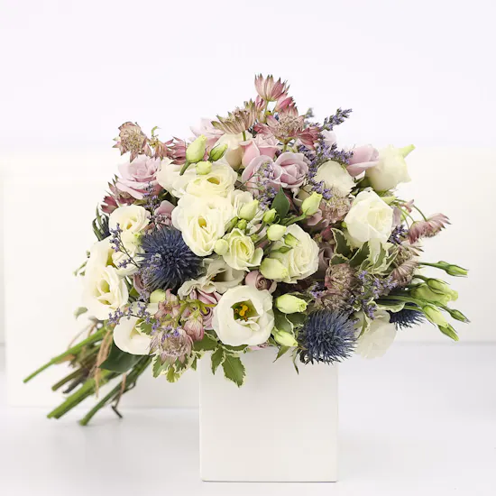 Kind Gesture | Hand Bouquet