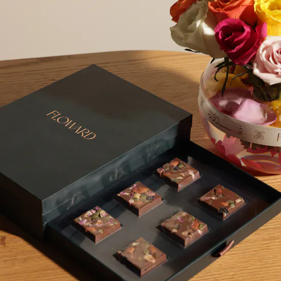 Floward Card 35 BHD and Chocolate Box | Spirits of Petals