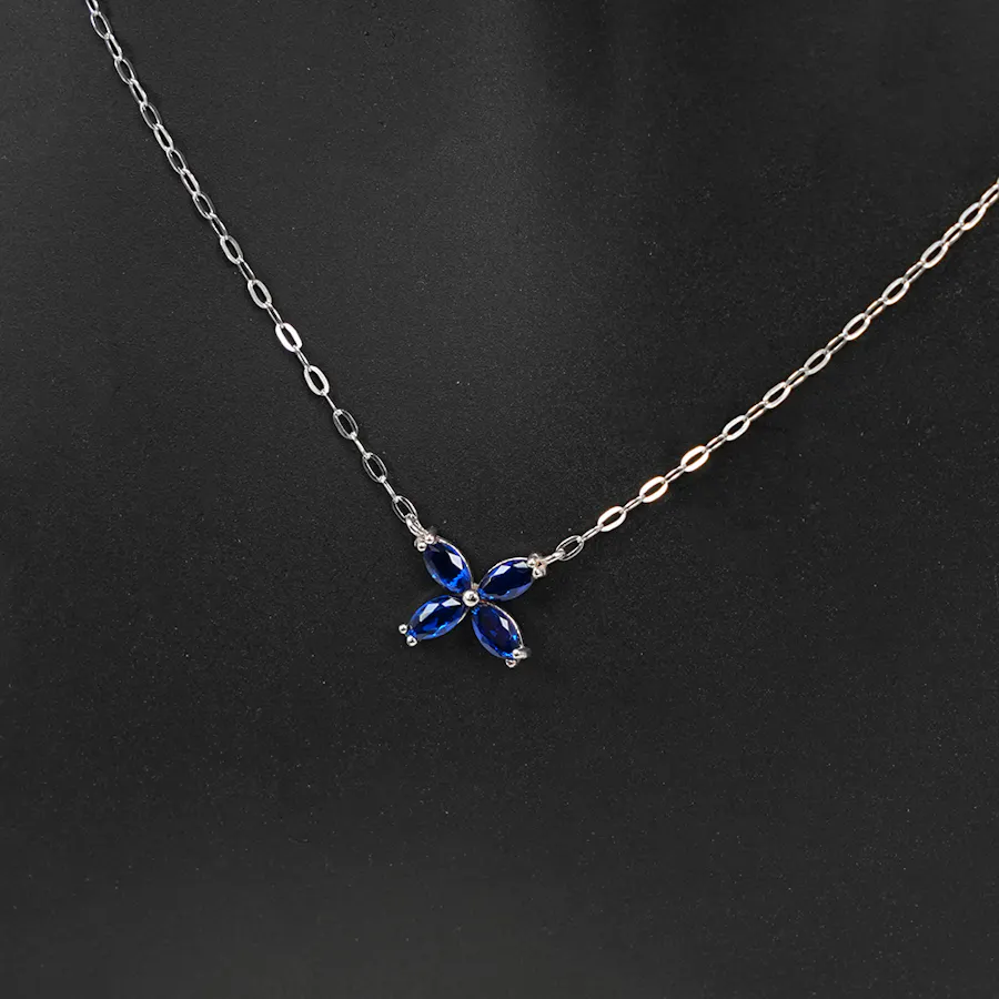 Nava Gold Flower Necklace 3