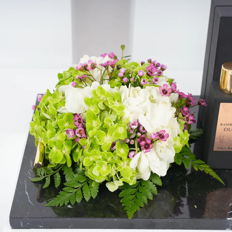 عطر التوت والعود من دروبس او دو بارفام 100مل | صينية الأزهار 2
