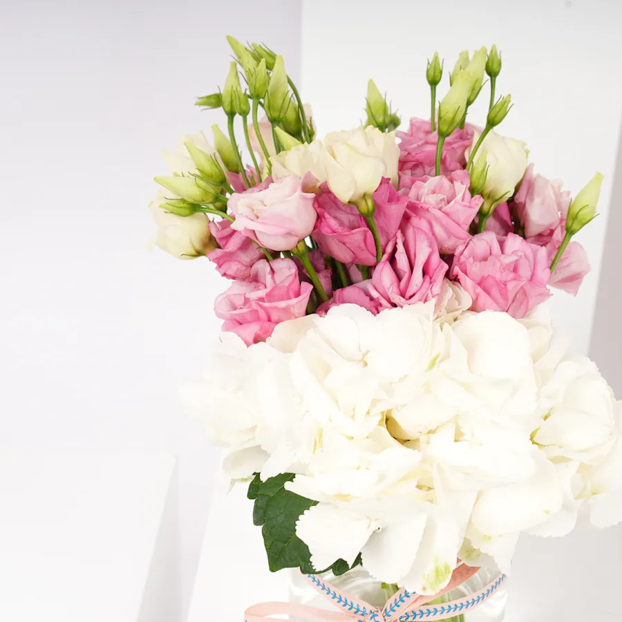 Chunk I Love You Mom Mini Cake | Blooms Vase 3