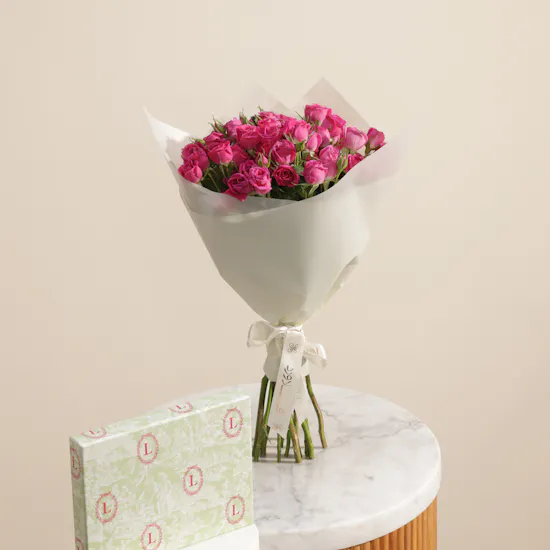Ladurée Eugénie Medium Gift Box | Iconic Heritage Flowers Bouquet