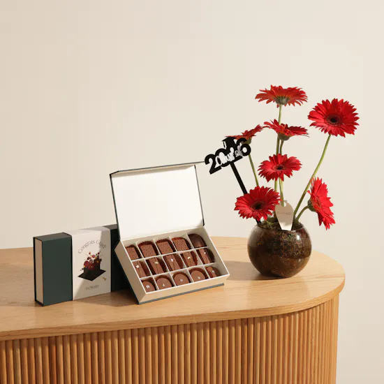 Floward Graduation Small Chocolate Box | Happiness Flowers