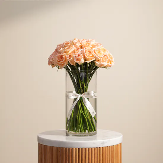 Stunning Peach Rose Vase | 50 Roses