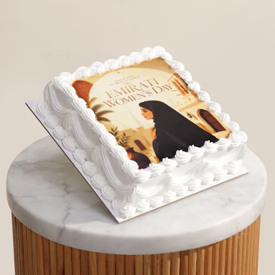 كيك يوم المرأة الإماراتية من مستر بيكر