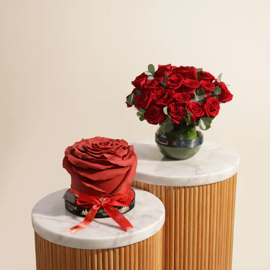 Laviviane Red Flower Cake | The Language of Love Roses Vase