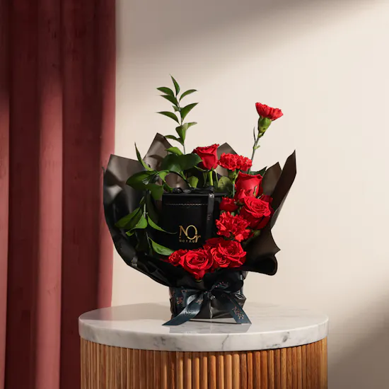 Nor Noyau Luxury Velvet Chocolate Box | Love Flowers Bouquet