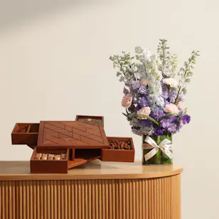 Levo Mix Sweets Refined Box | Divine Spirit Flowers Vase