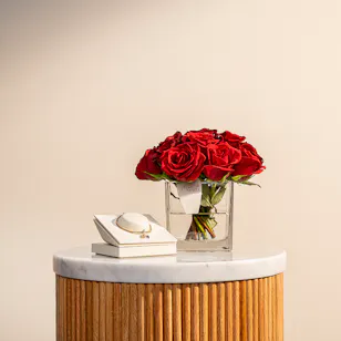 Pandora Moments Charm & Bracelet Set | Red Roses Pandora Moments Charm & Bracelet Set | Red Roses