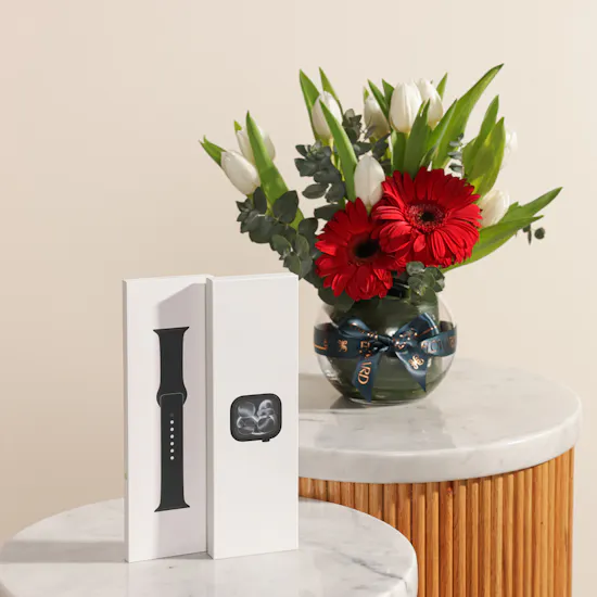 Apple Watch Series 11 GPS Jet Black 42mm Aluminum | Lush Aura Flower