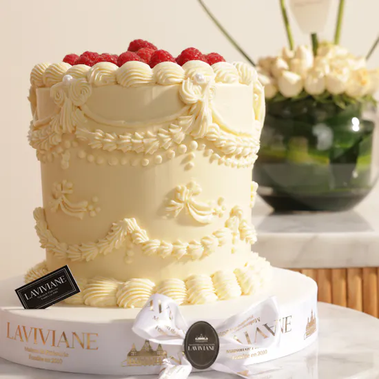 Laviviane Raspberry Vanilla Royal Cake | Glam Flower Vase