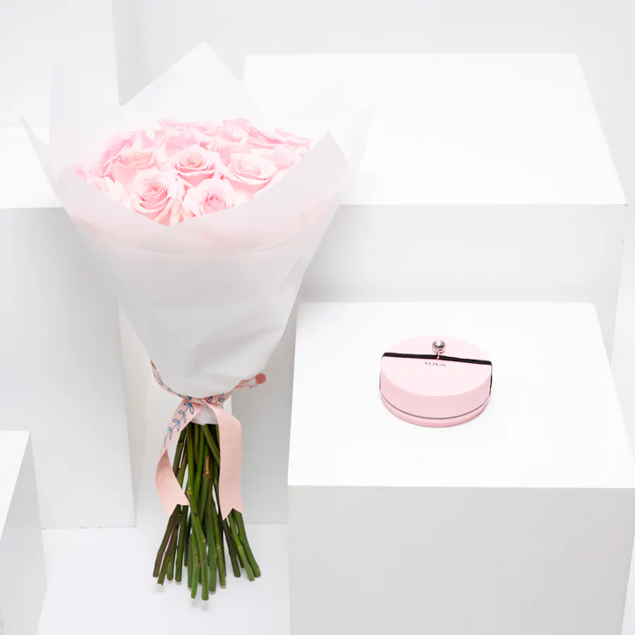 Tous Silver Mesh Bracelet Bear Motif | Light Pink Roses Bouquet  1