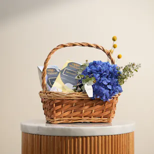 Whittard Flavored Coffee and Flowers Small Basket