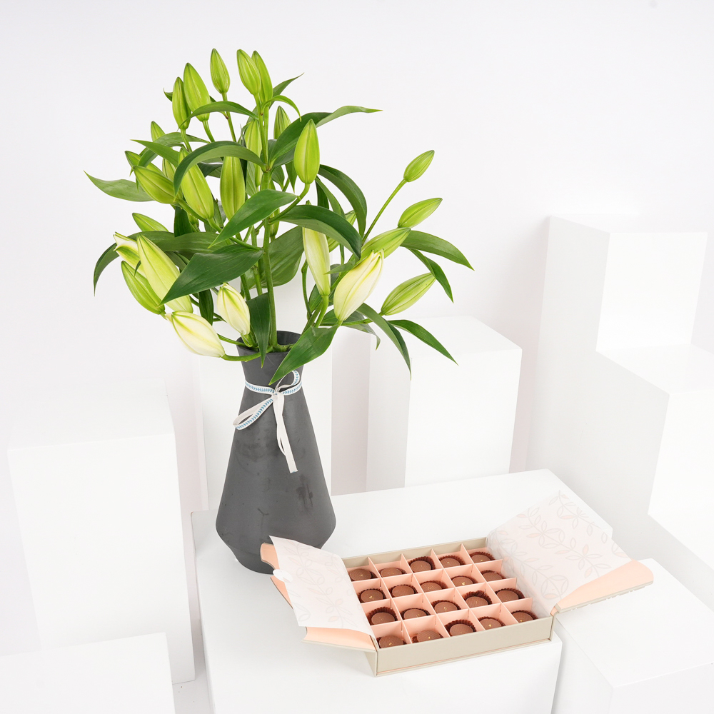 Floward Caramel Chocolate Box | White Lillies