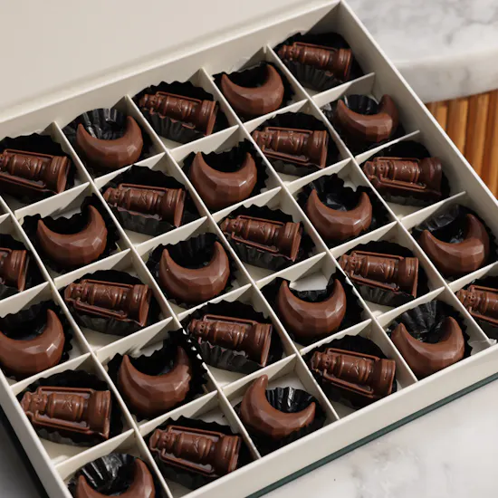 Floward Essence of Joy Medium Chocolate Box | Delightful Father’s Day Flowers