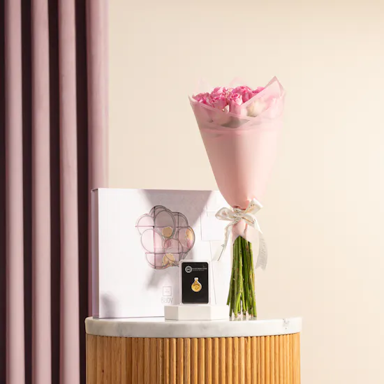 Btc Minnie Mouse 21k Gold Coin | Patchi Chocolate and Pink Rose Bouquet