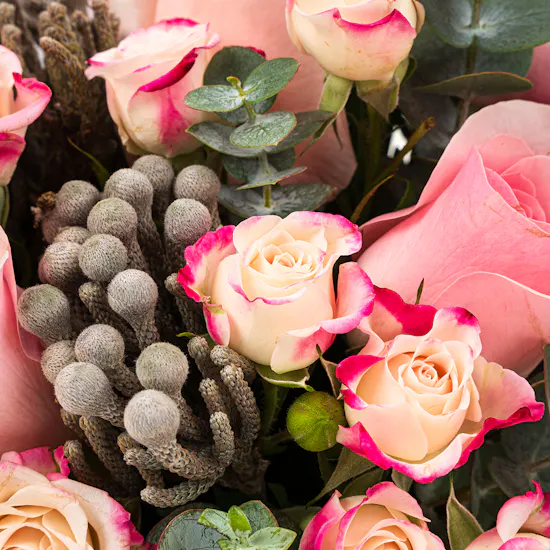 Linne Assorted Chocolate Box | Pink Flowers