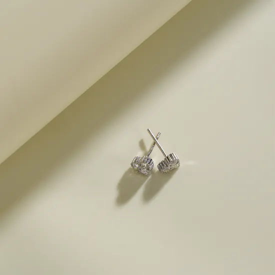 Izmirian Cluster Heart Diamond Earrings