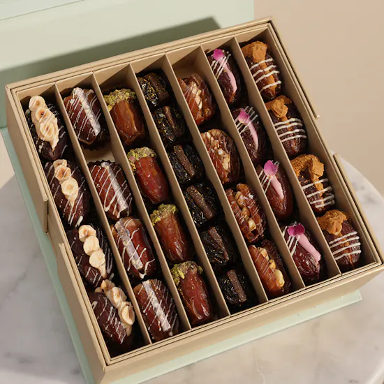 Nua Stuffed Dates Signature Arabesque Box