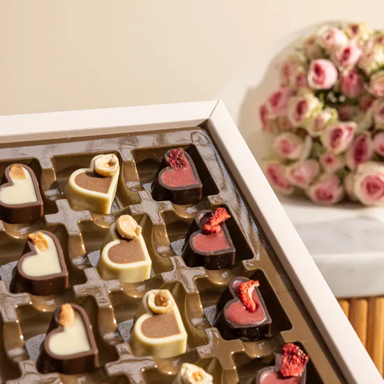 Fleur Hearts Chocolate Box | Pink Baby Rose Bouquet