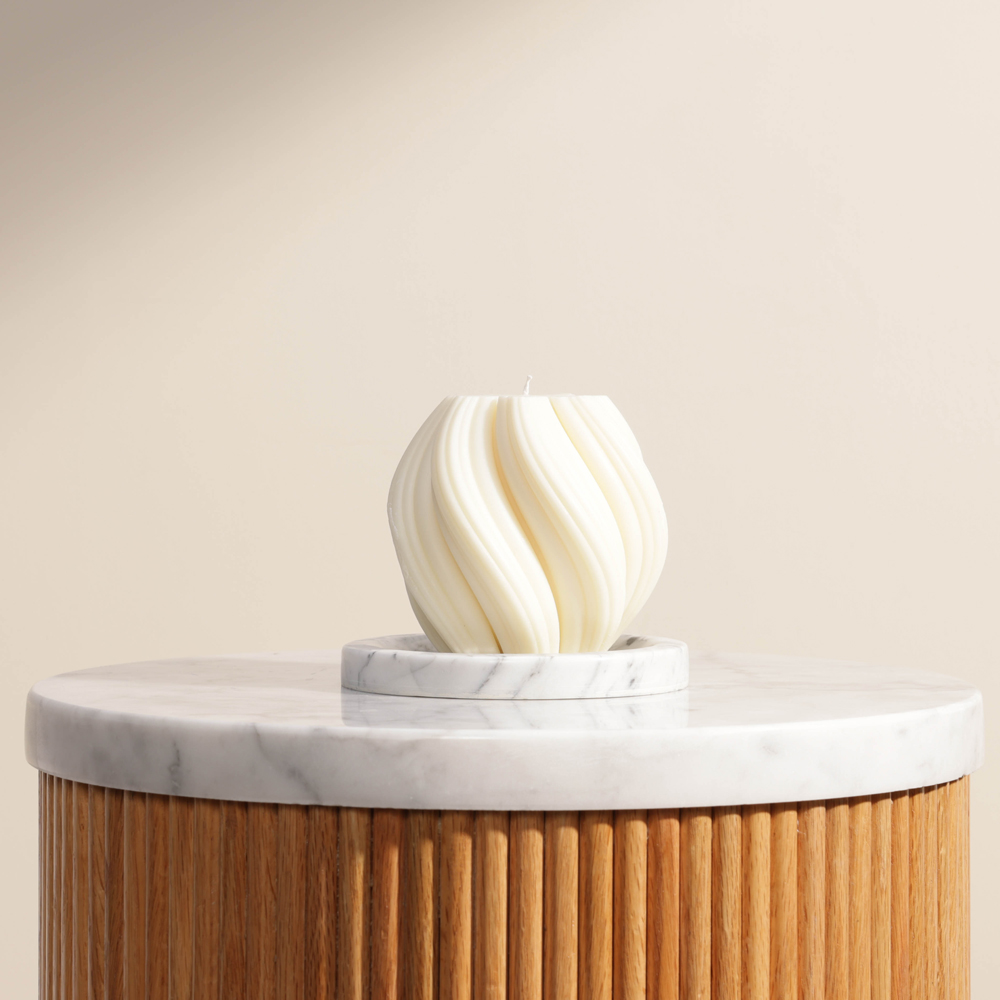 Kindling Scented Gift Candle by Melosa