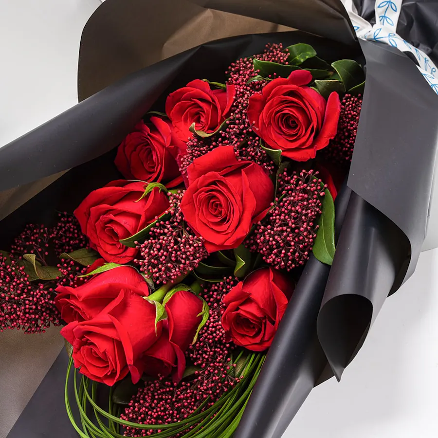 Red Roses | Black Wrap 2