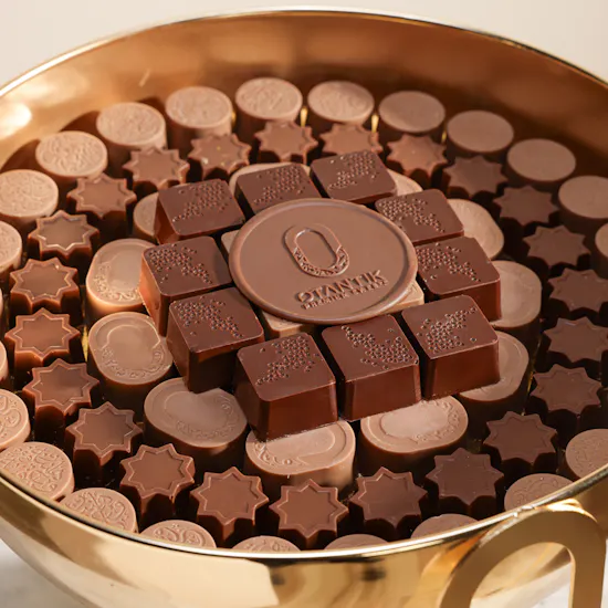 Otantik Sweets Chocolate Gold stand with spherical plate