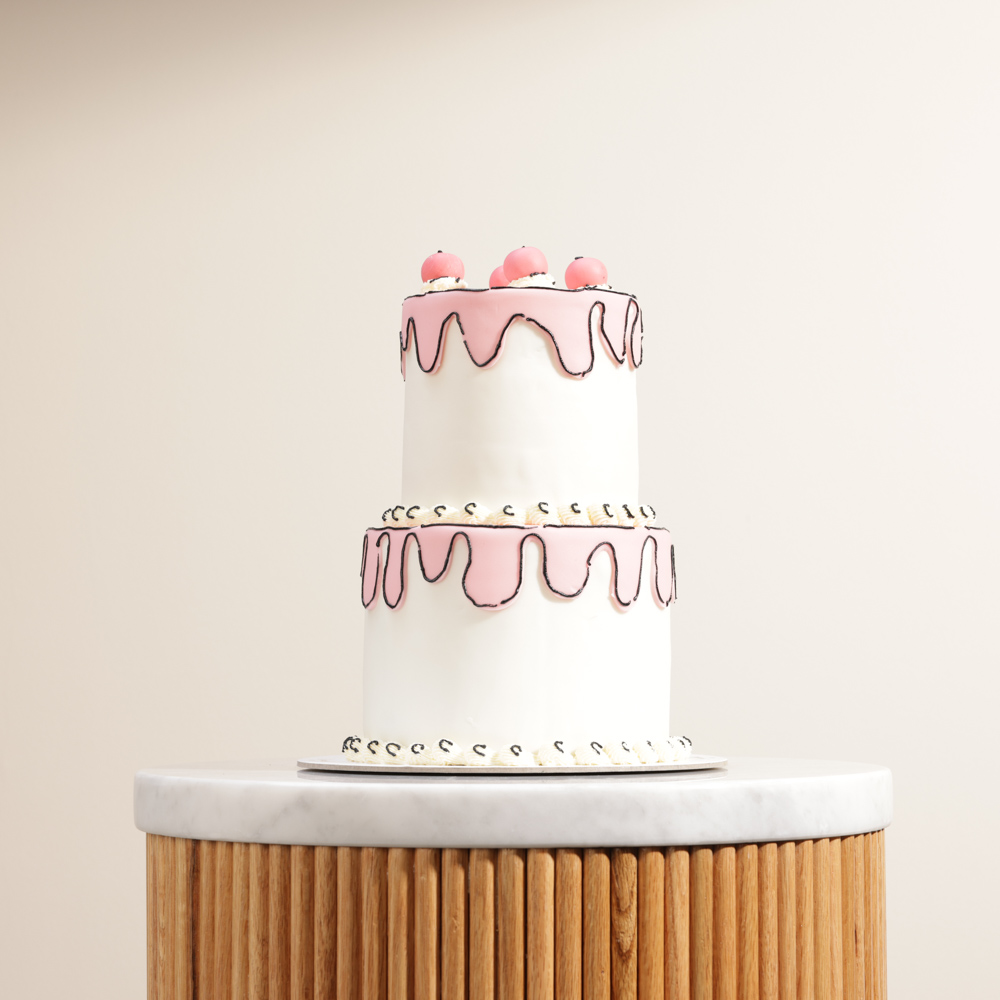 كوميك كيك ثنائية الأبعاد ذات طبقات من كرامبلز