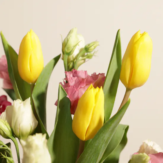 Ibrahim Al Qurashi Perfume | Flowers Vase