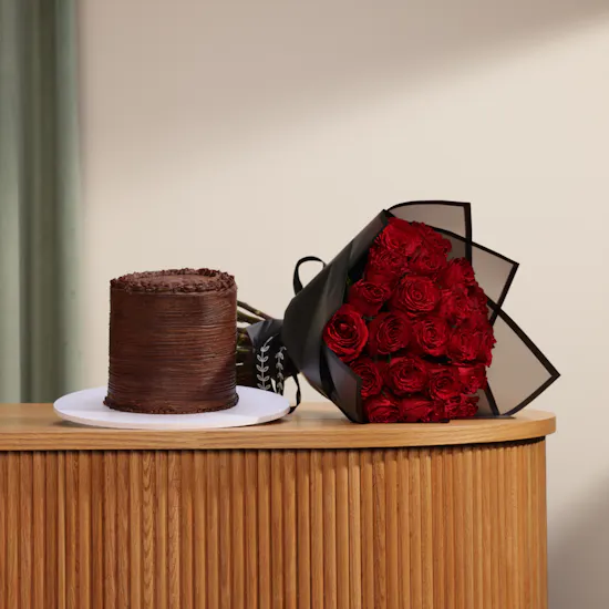 Sweetylicious Chocolate Cake | 25 Red Rose