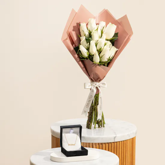 Artsy Mama Letter Necklace | Graceful Devotion Flowers Bouquet