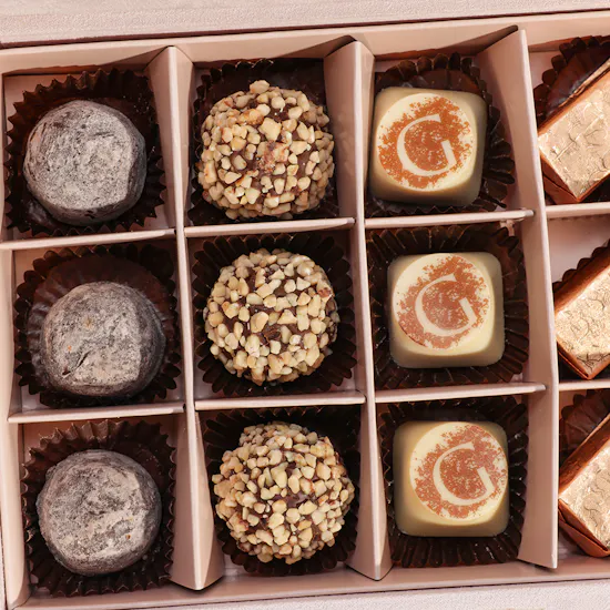 Godiva Small Beige Royal Chocolate Box