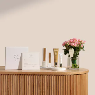 Waldorf Astoria Spa Skin Renewal Facial by Voya Gift Voucher | MSK Skincare Set and Flower Vase