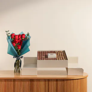 Soucolat Hajj Mabrur Large Chocolate Box | Gentle Flowers Soucolat Hajj Mabrur Large Chocolate Box | Gentle Flowers