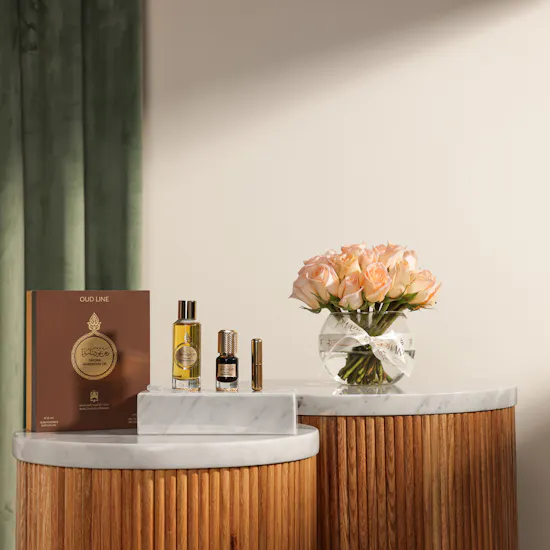 Abdul Samad Al Qurashi Sasura Oud Oil Set | Graceful Peach Rose Vase