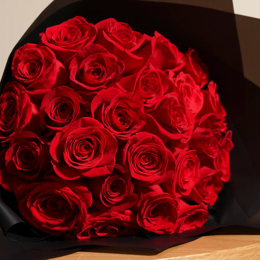 Dazzling Roses Bouquet 2