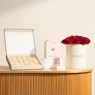 Hrh Newborn Silver Pacifier | Floward Chocolate Box and Flowers Hrh Newborn Silver Pacifier | Floward Chocolate Box and Flowers